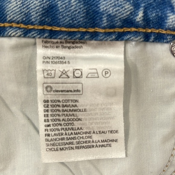 H&M Divided High Waisted Denim Jean Shorts Blue Distressed Hem Worn In Size 0 - Picture 8 of 10